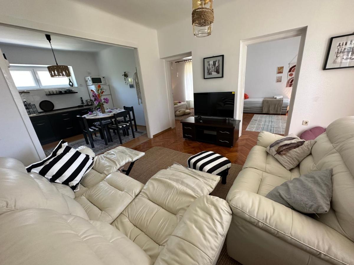 Cosy Family Apartment Marina Kastela Near Airport Exterior photo
